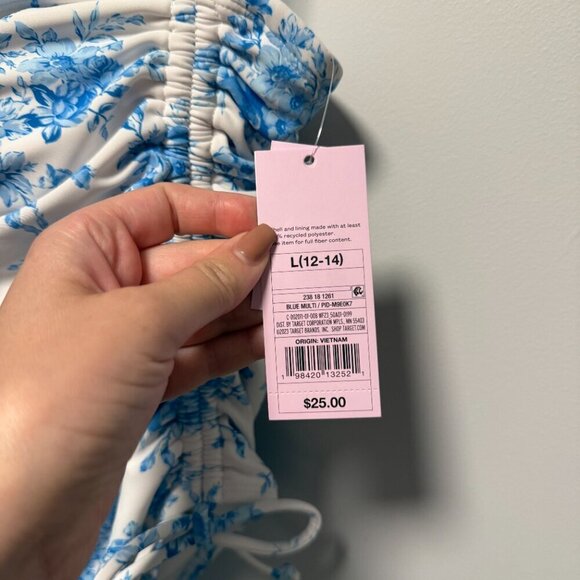 Wild Fable Large One Piece Swimsuit Blue Floral NWT - Picture 2 of 4